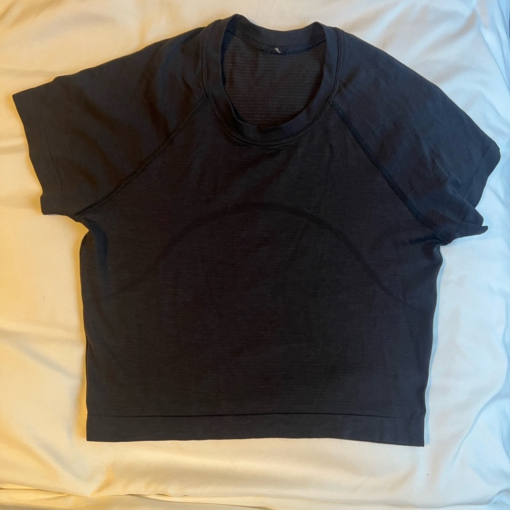 Swiftly Tech Cropped Short-Sleeve Shirt 2.0